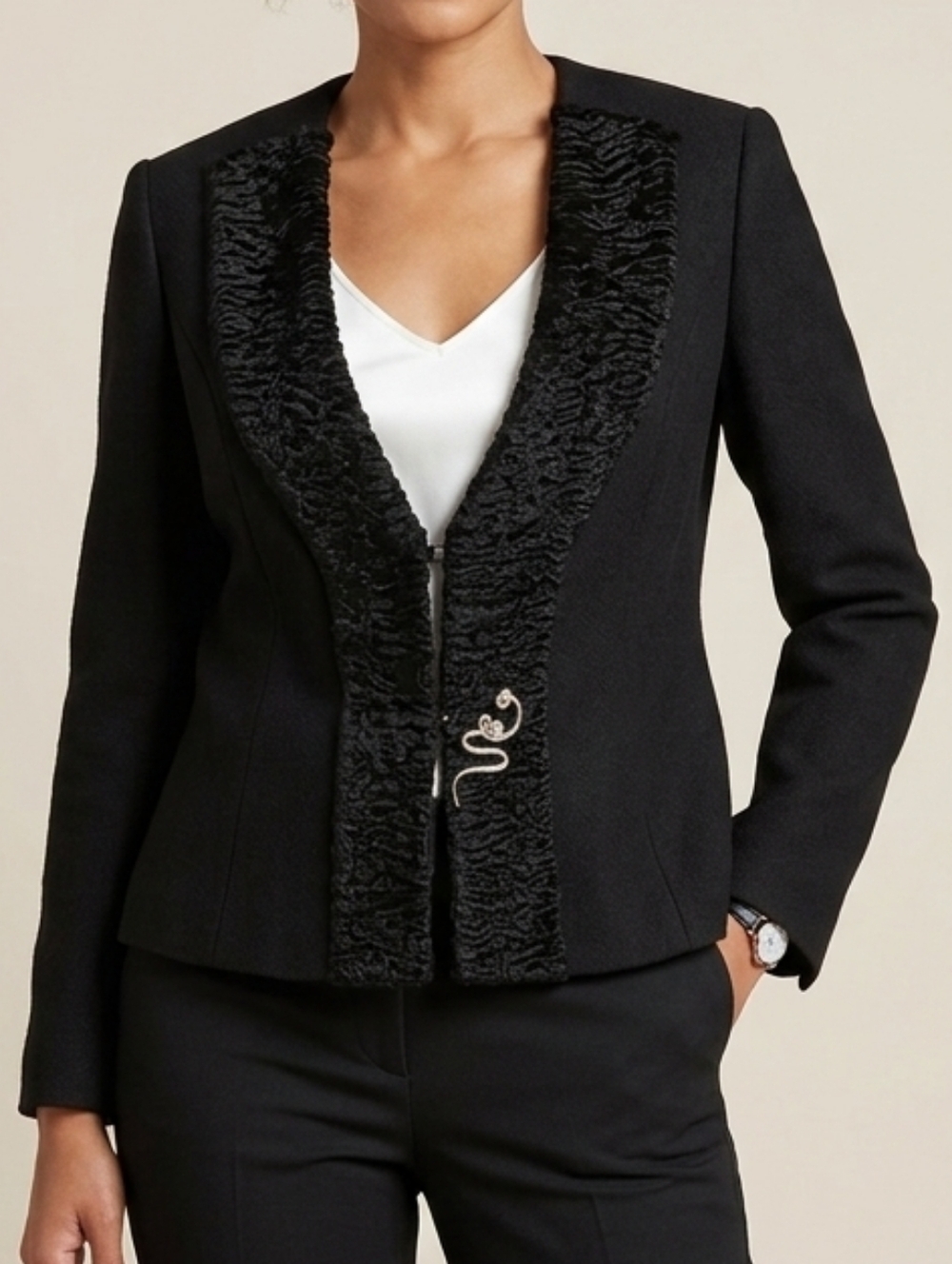 George Simonton Elegant Black Blazer with Textured Lapel Size 8 VTG.